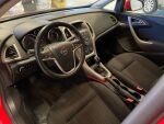 Opel Astra 2012 Punainen