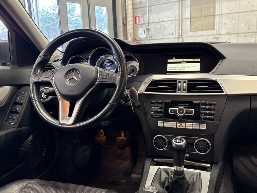 Mercedes-Benz C 2012 Harmaa