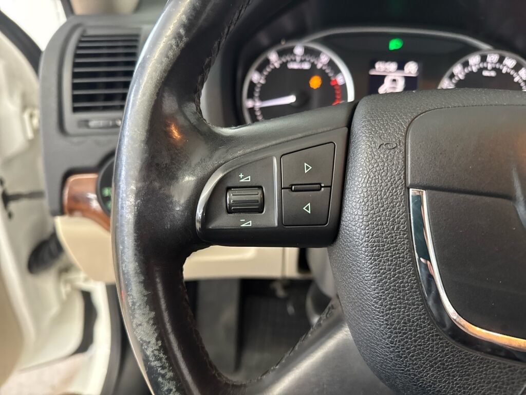 Skoda Octavia 2012 Valkoinen