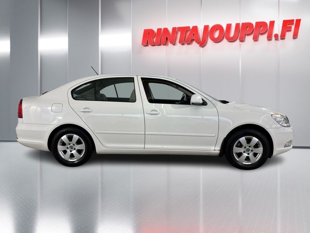 Skoda Octavia 2012 Valkoinen