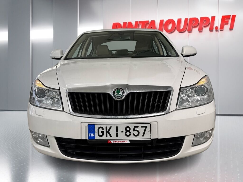 Skoda Octavia 2012 Valkoinen