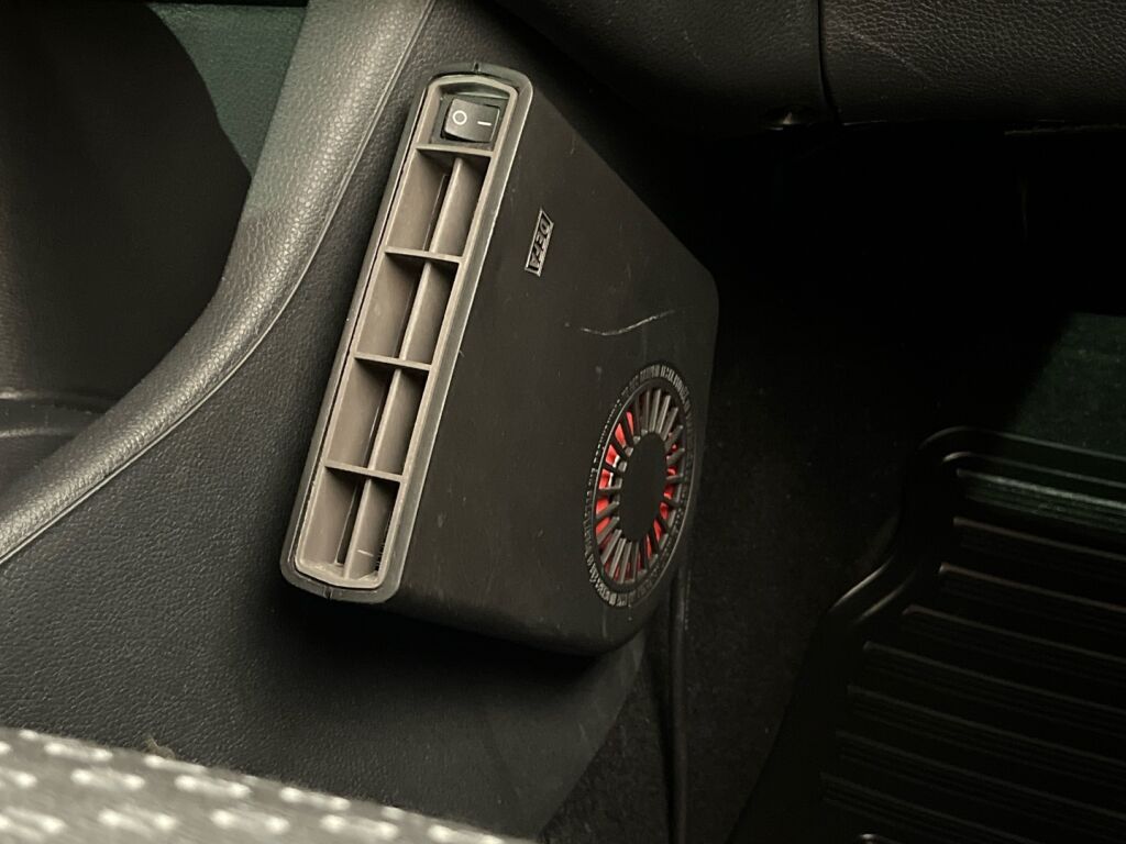 Skoda Fabia 2012 Punainen