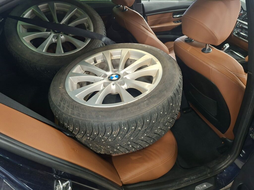 BMW 328 2012 Sininen