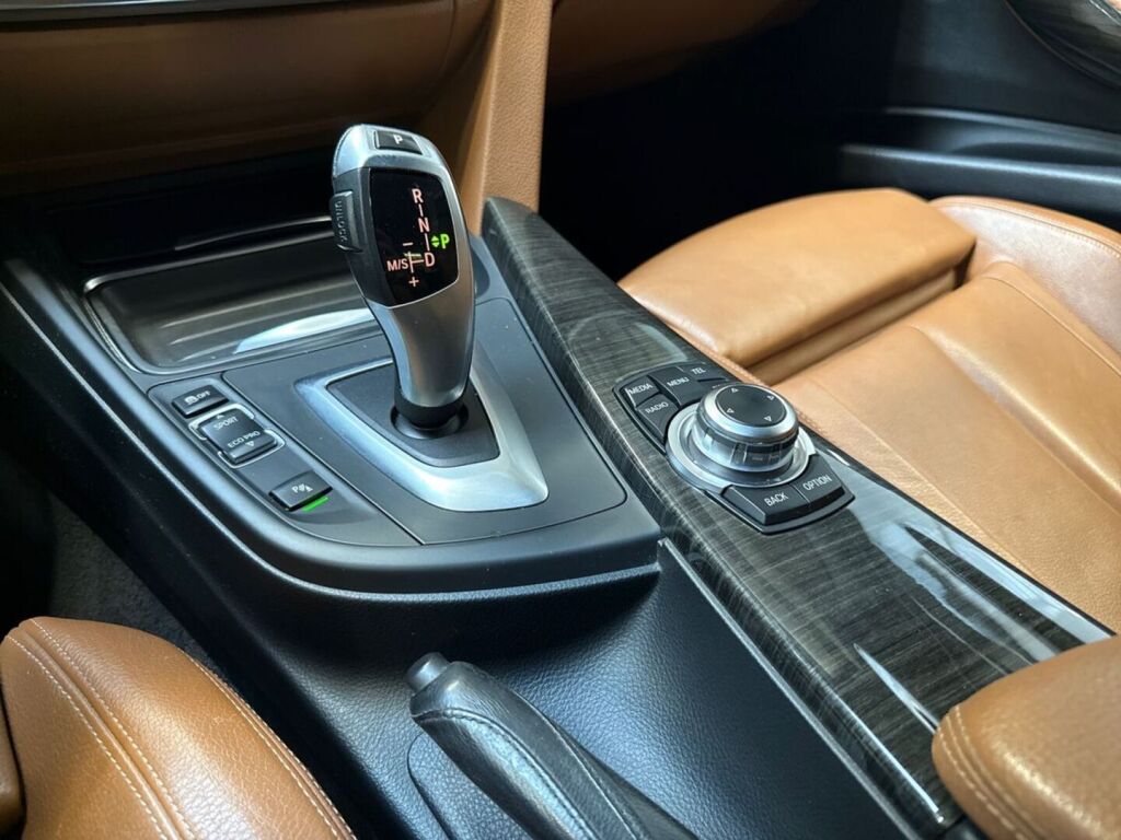 BMW 328 2012 Sininen