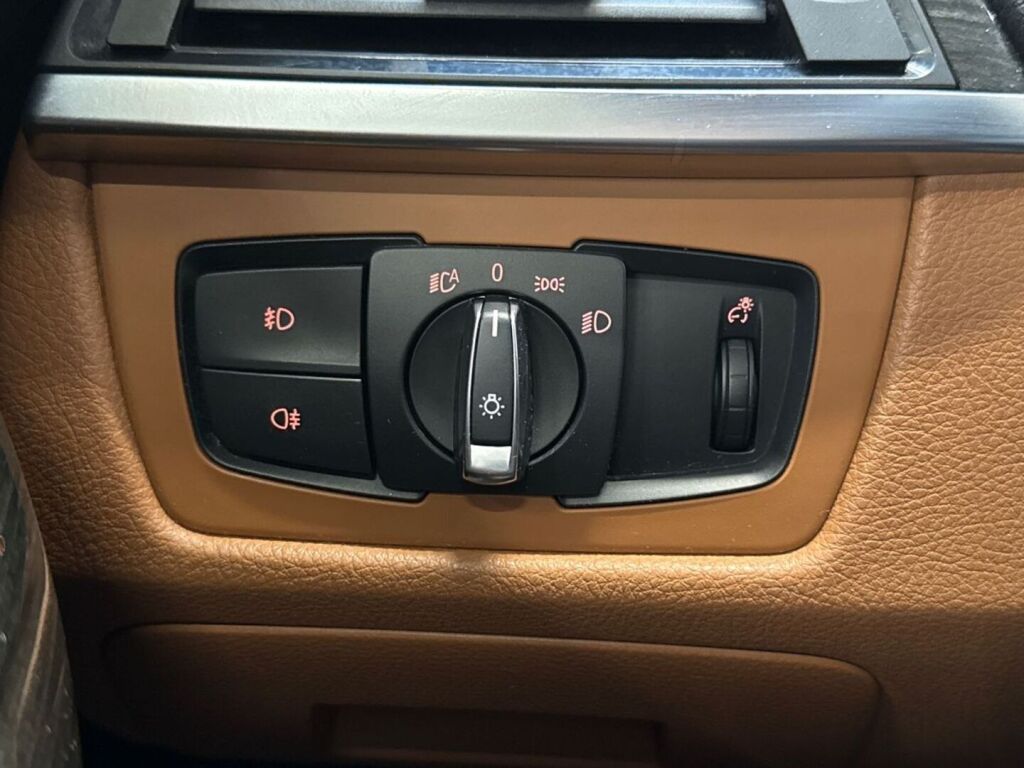 BMW 328 2012 Sininen