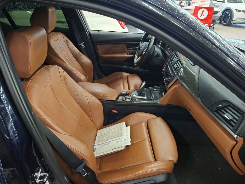 BMW 328 2012 Sininen