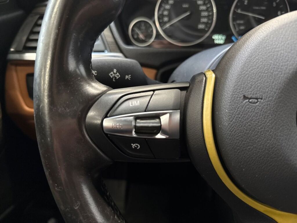 BMW 328 2012 Sininen