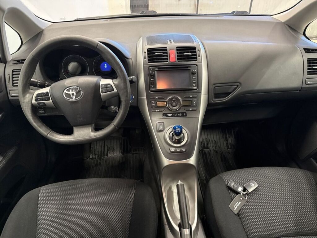 Toyota Auris 2012 Hopea
