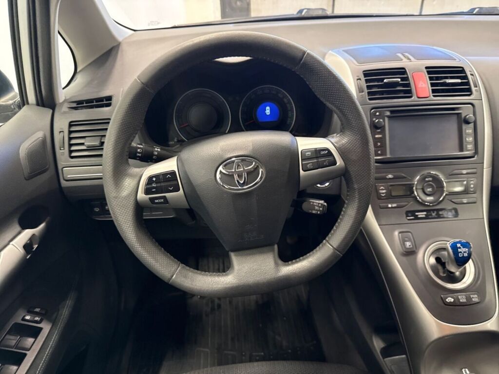 Toyota Auris 2012 Hopea
