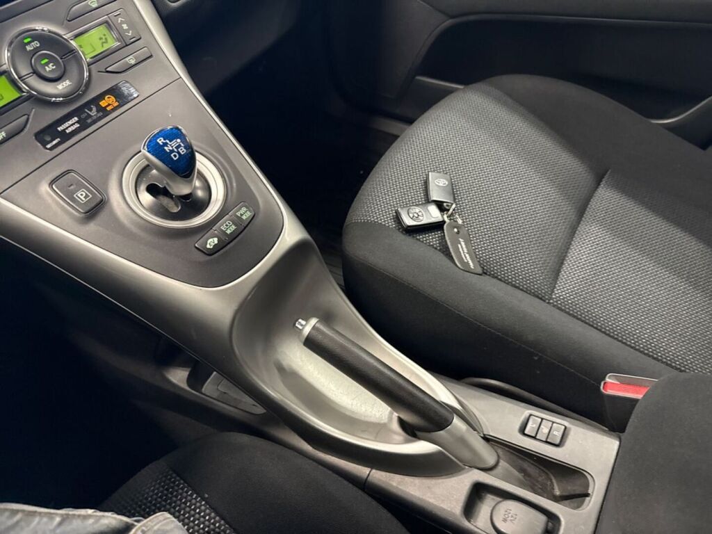 Toyota Auris 2012 Hopea