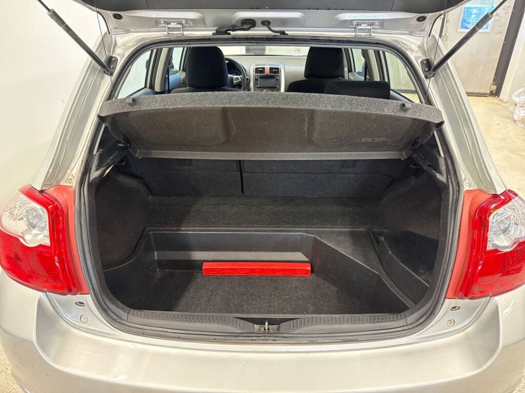 Toyota Auris 2012 Hopea