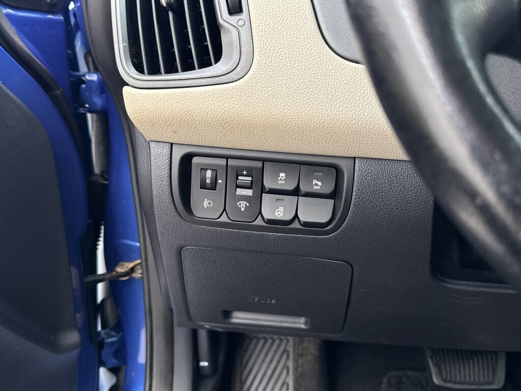 Kia Rio 2012 Sininen