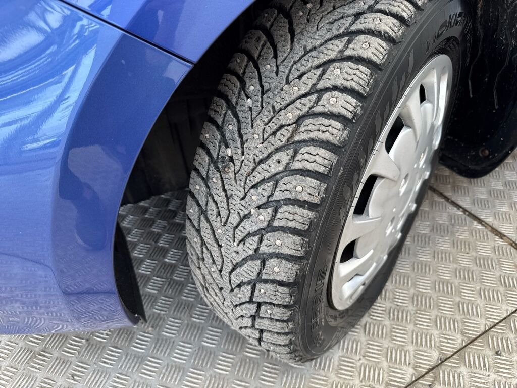 Kia Rio 2012 Sininen