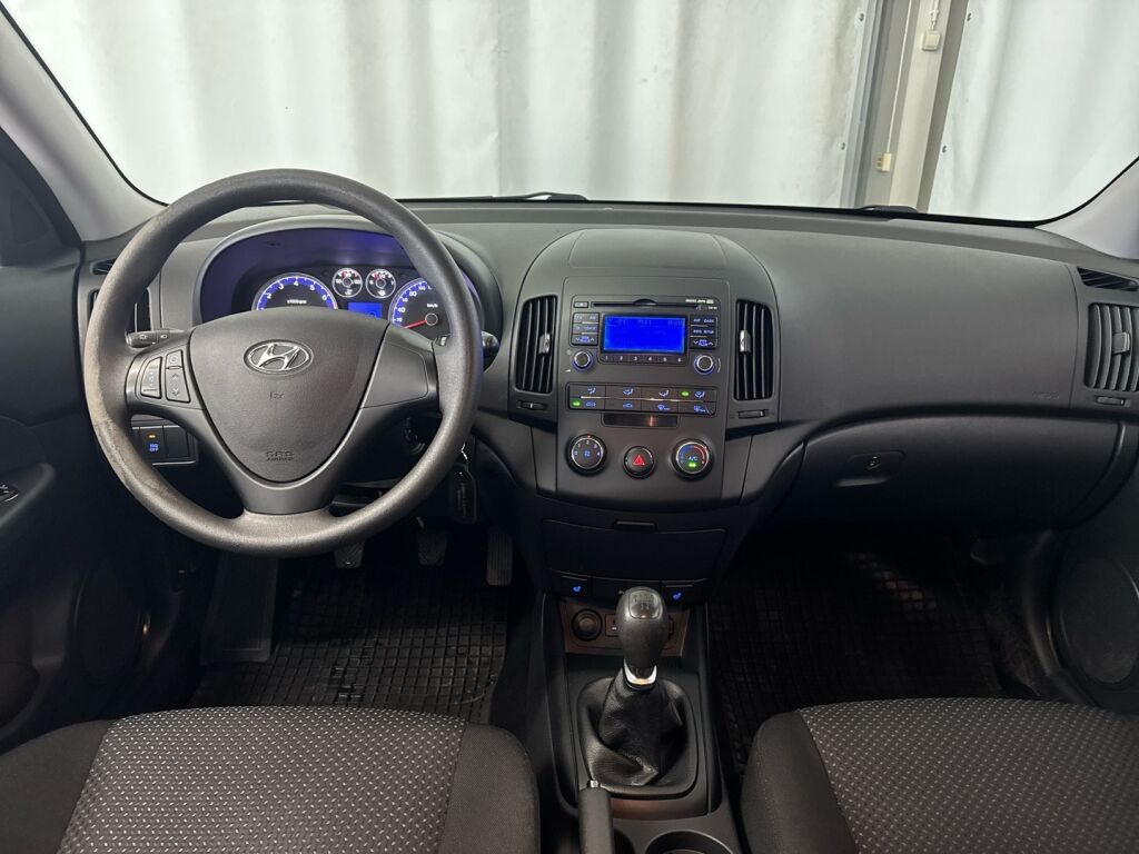 Hyundai i30 2012 Ruskea (beige)