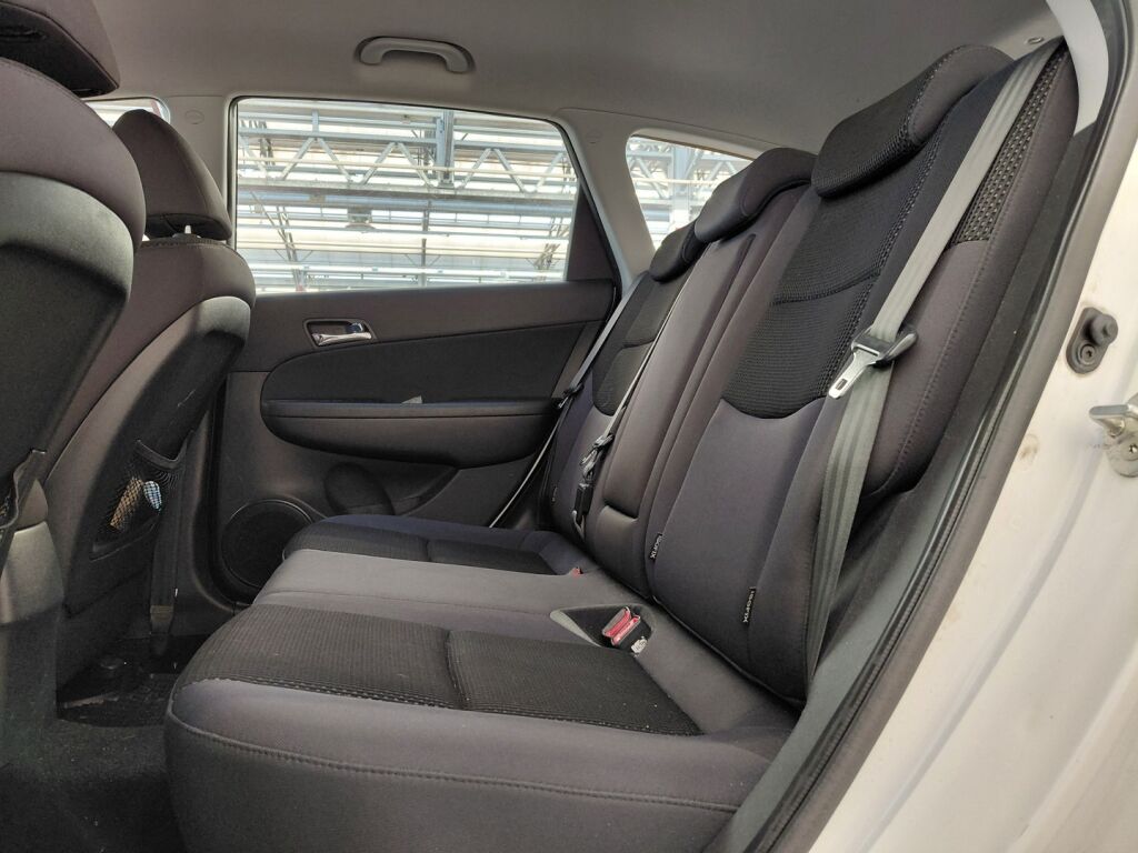 Hyundai i30 2012 Valkoinen