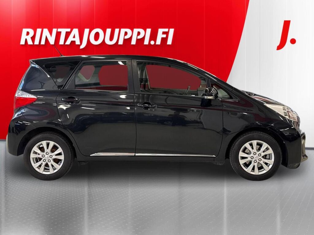 Toyota Verso-S 2012 Musta