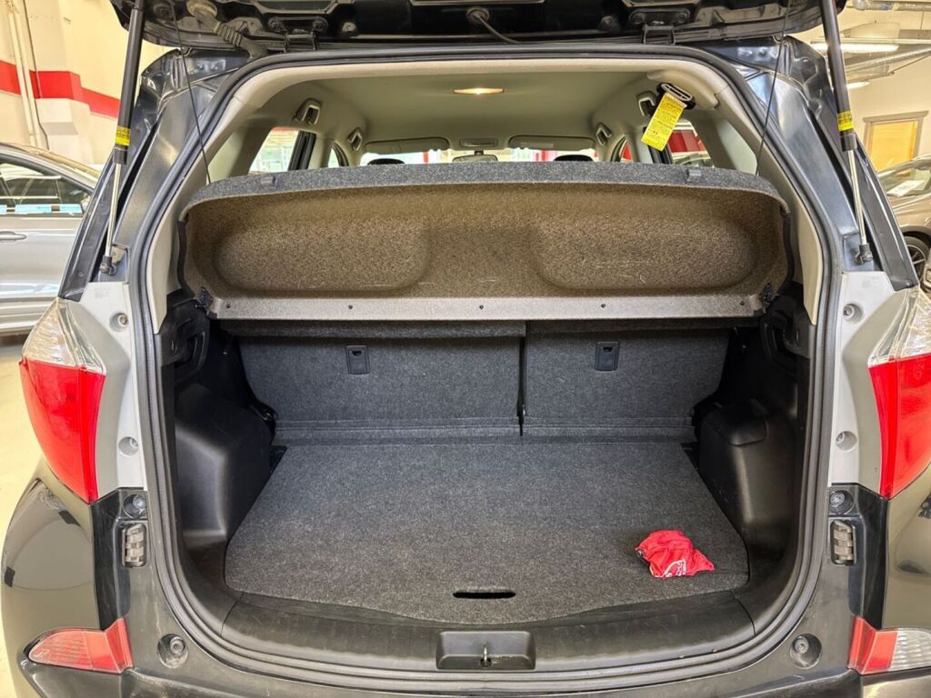 Toyota Verso-S 2012 Musta