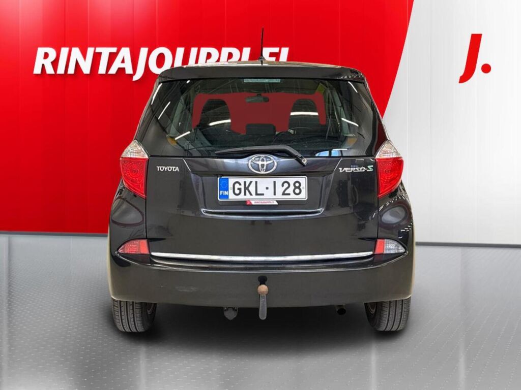 Toyota Verso-S 2012 Musta