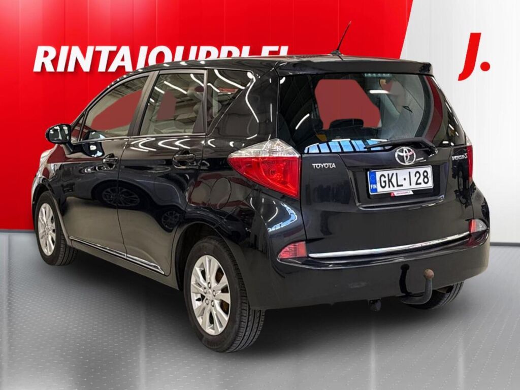 Toyota Verso-S 2012 Musta