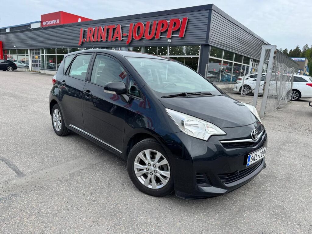 Toyota Verso-S 2012 Musta