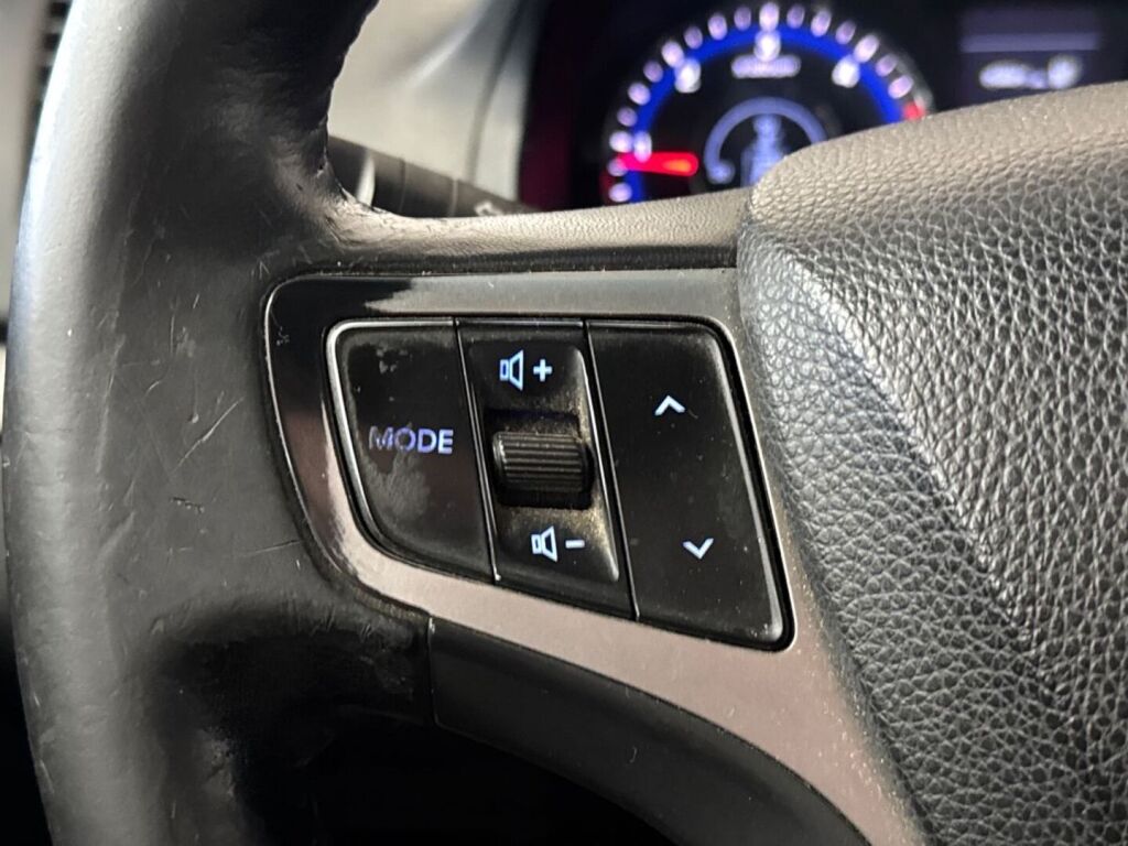 Hyundai i40 2012 Musta