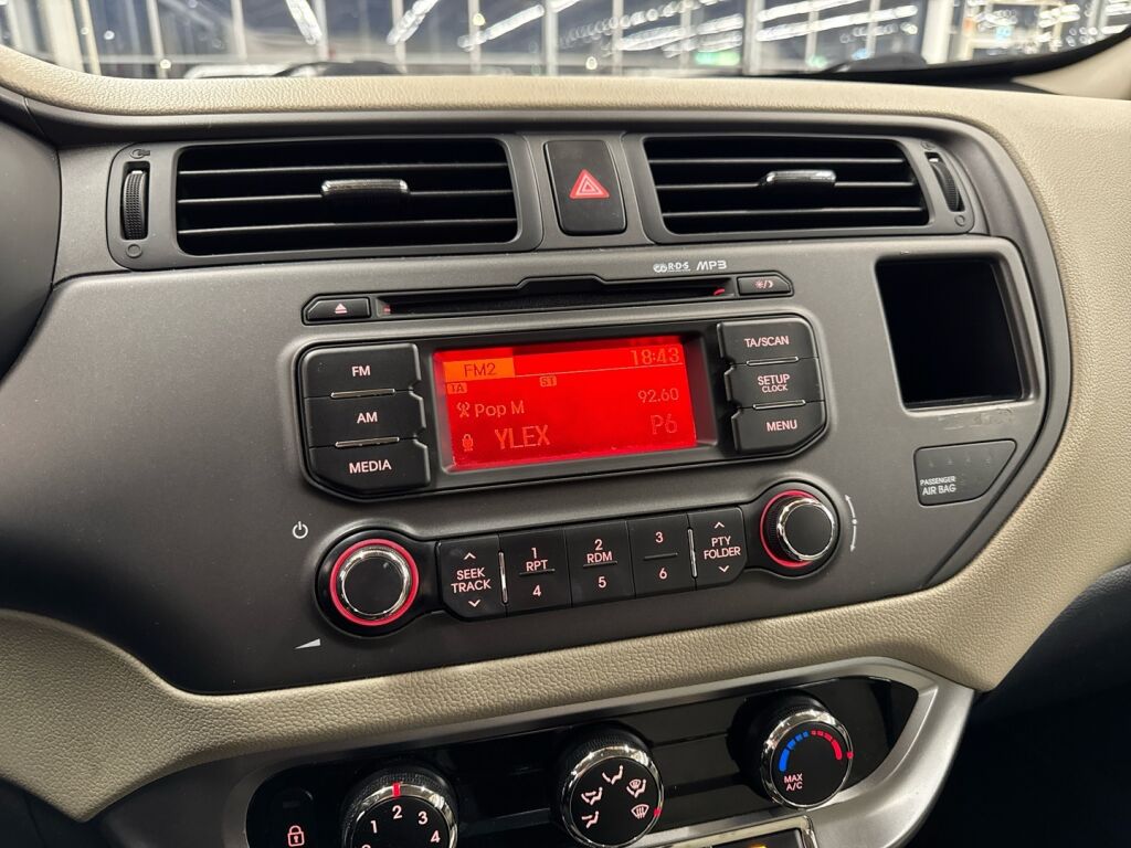 Kia Rio 2012 Ruskea (beige)