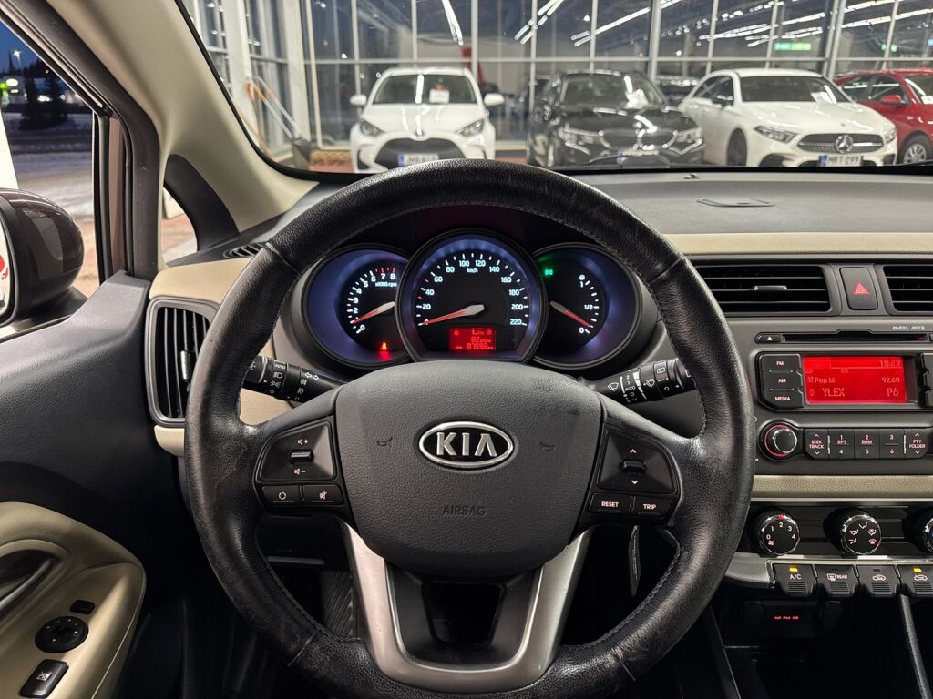 Kia Rio 2012 Ruskea (beige)