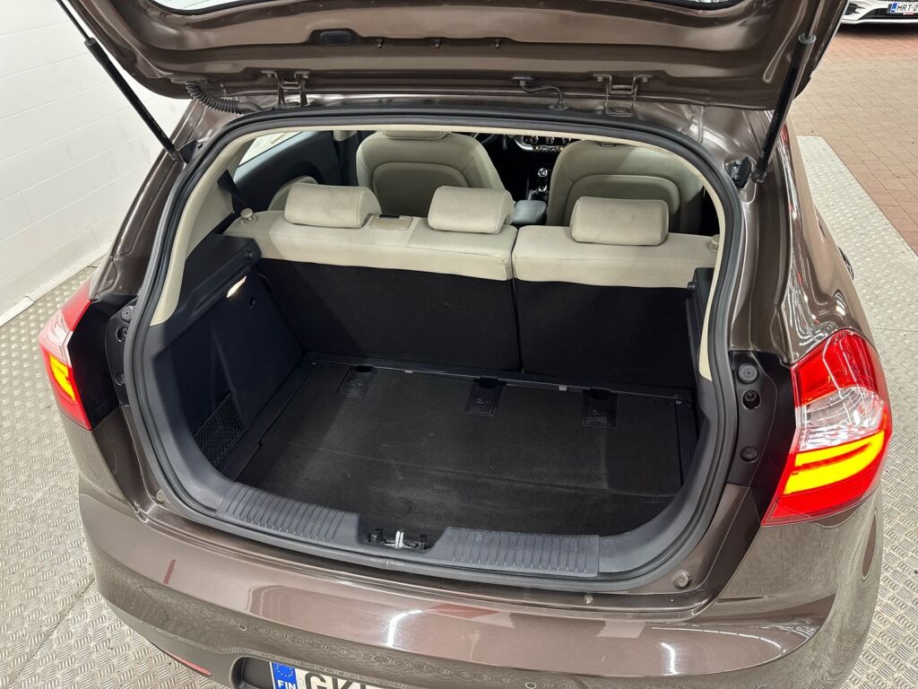 Kia Rio 2012 Ruskea (beige)