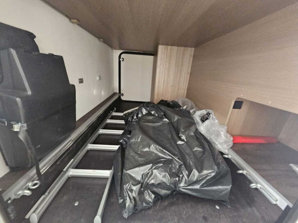 Adria Sport 2012 Valkoinen