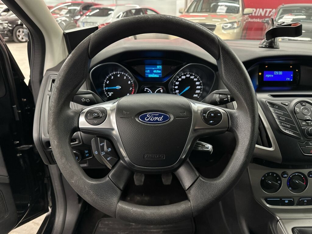 Ford Focus 2012 Musta