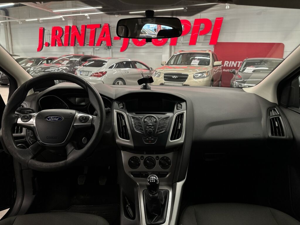 Ford Focus 2012 Musta