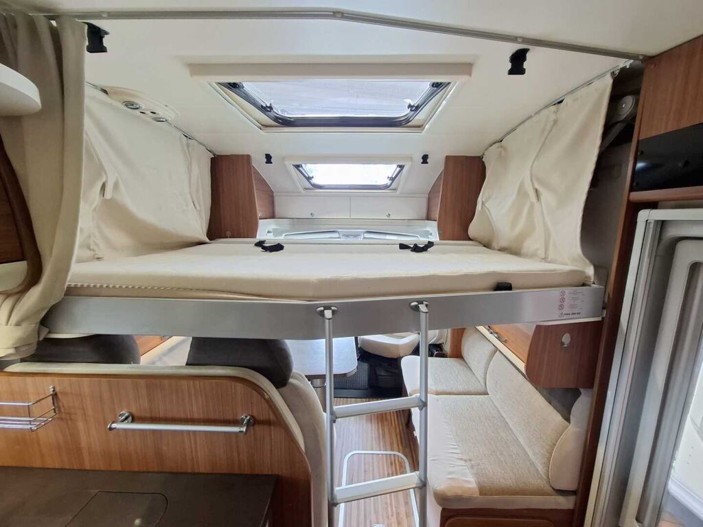Adria Matrix Plus 650 SF 2013 Harmaa
