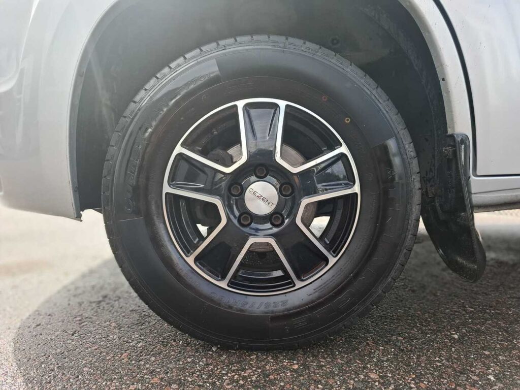 Adria Matrix Plus 650 SF 2013 Harmaa