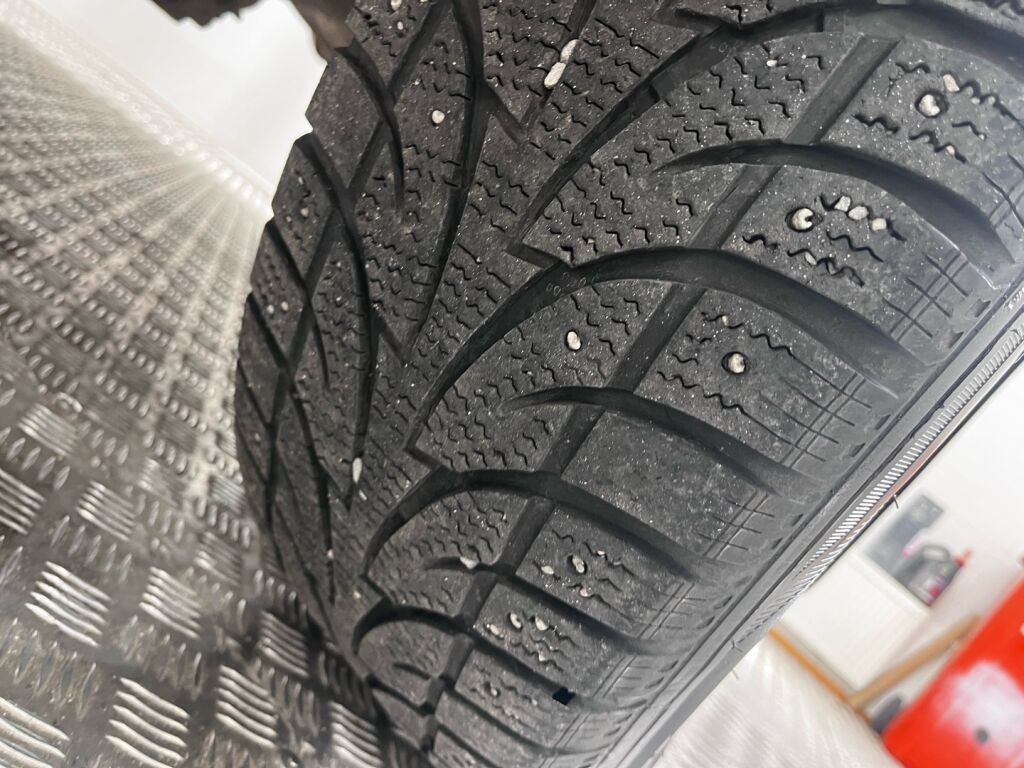 Nissan Navara 2012 Sininen