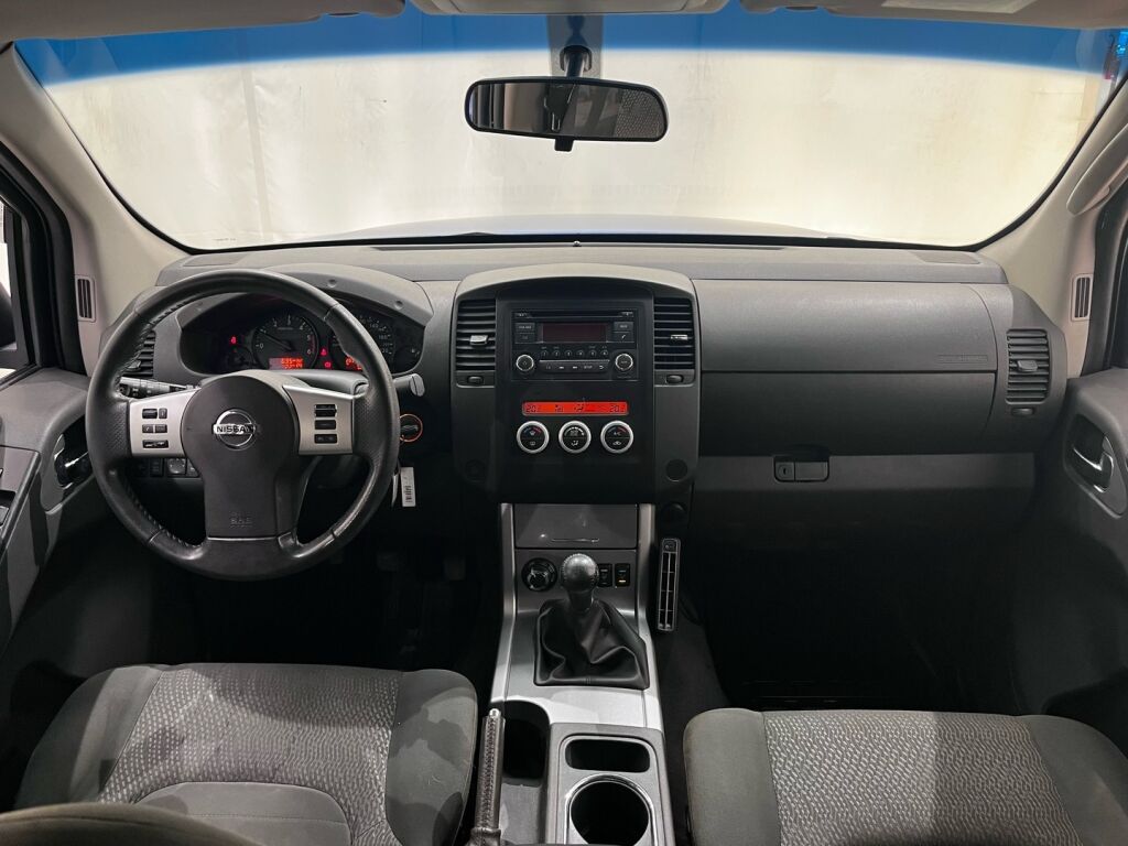 Nissan Navara 2012 Sininen