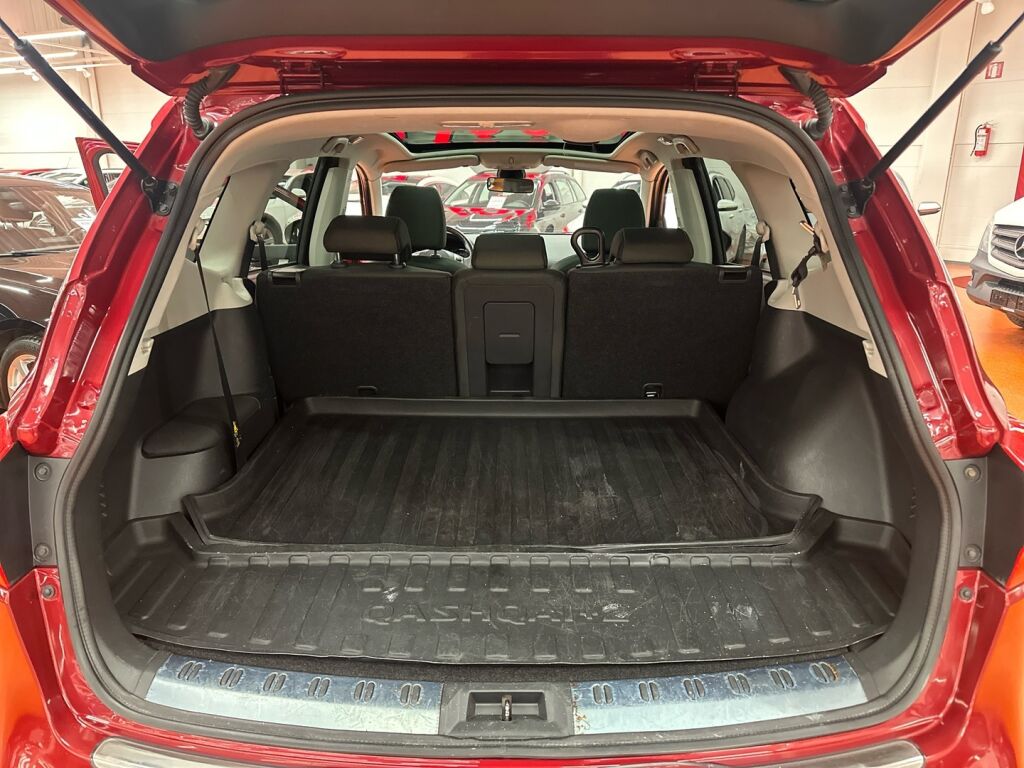 Nissan Qashqai+2 2013 Punainen