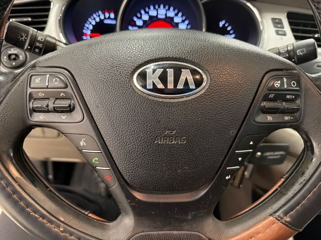 Kia Ceed 2012 Ruskea (beige)