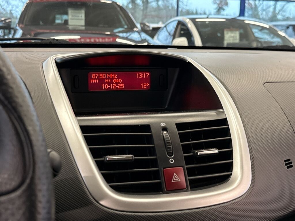 Peugeot 206+ 2012 Valkoinen