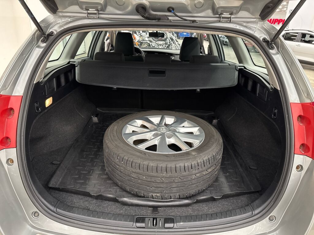 Toyota Auris 2014 Harmaa