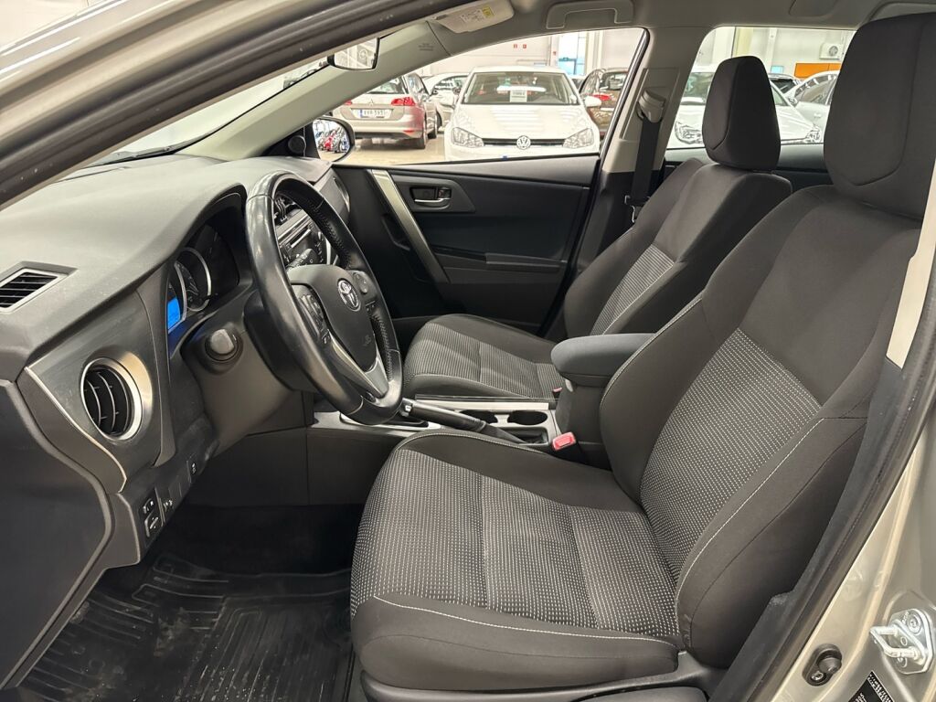 Toyota Auris 2014 Harmaa
