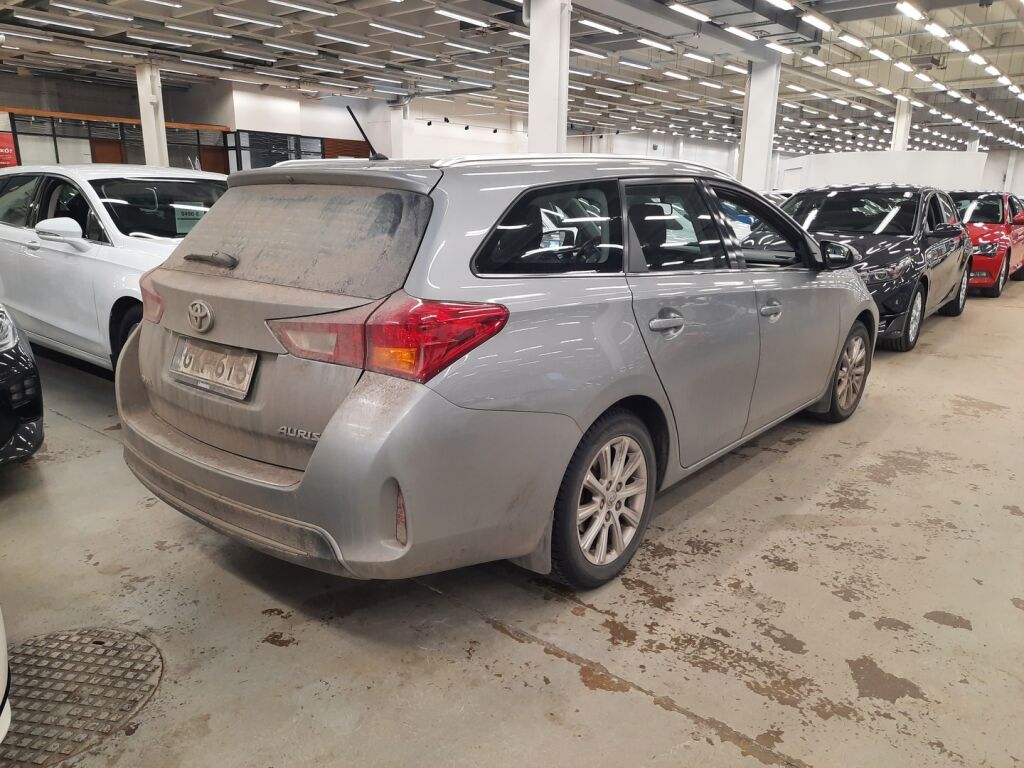 Toyota Auris 2014 Harmaa