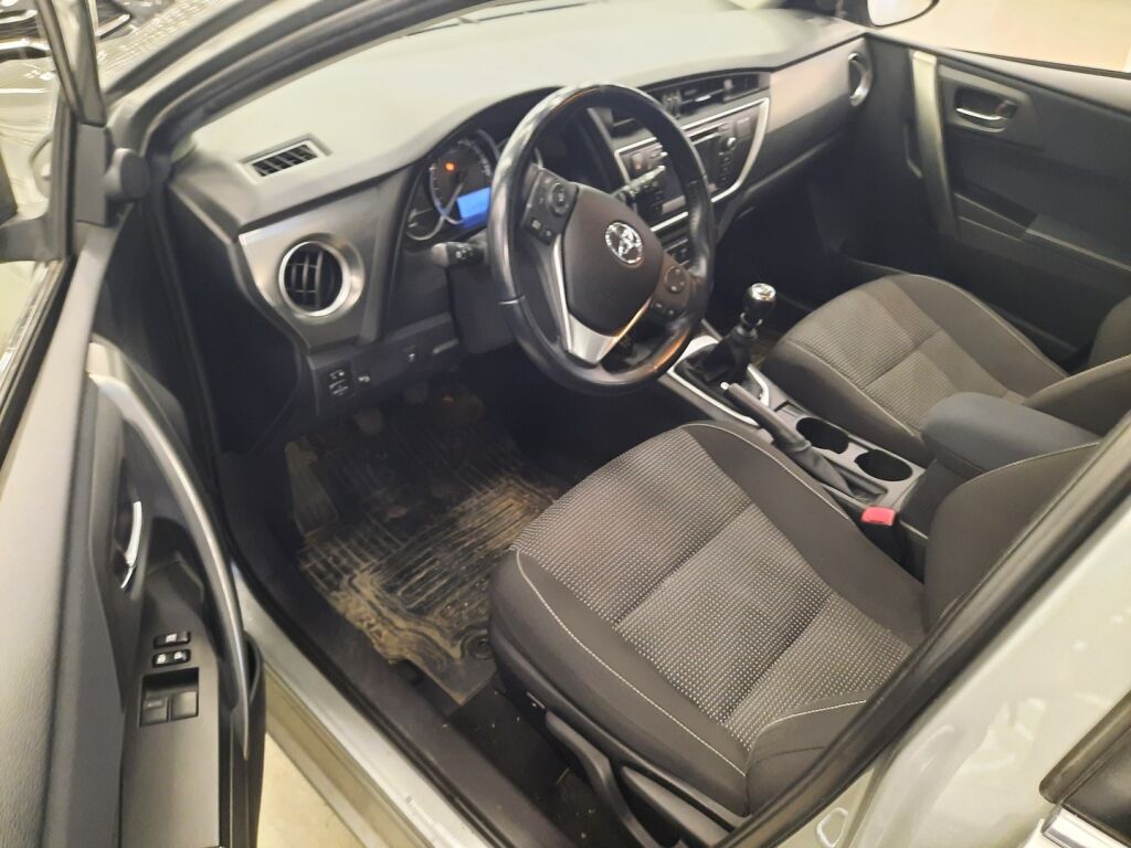 Toyota Auris 2014 Harmaa