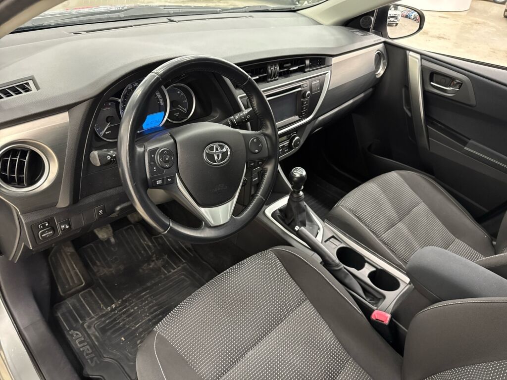 Toyota Auris 2014 Harmaa