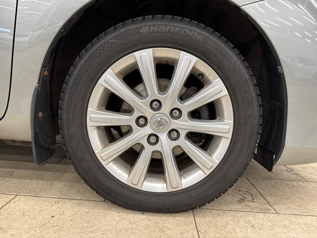 Toyota Auris 2014 Harmaa