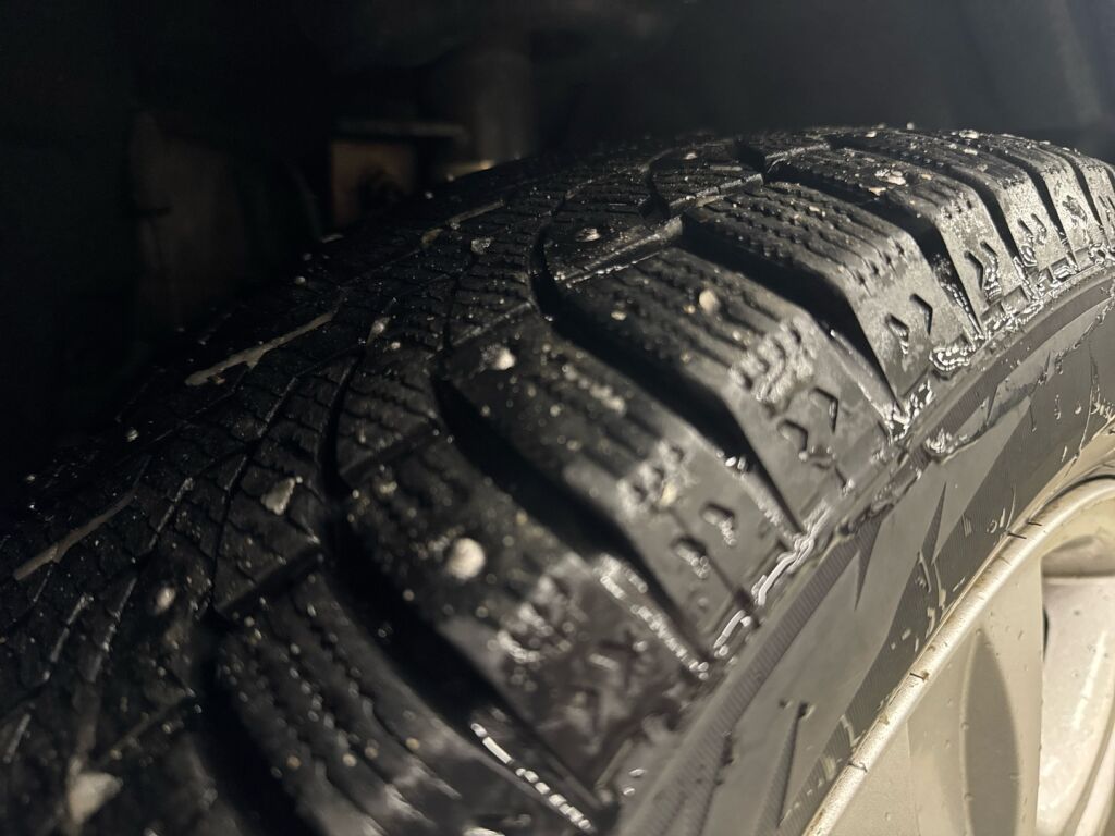 Volvo V60 2013 Musta