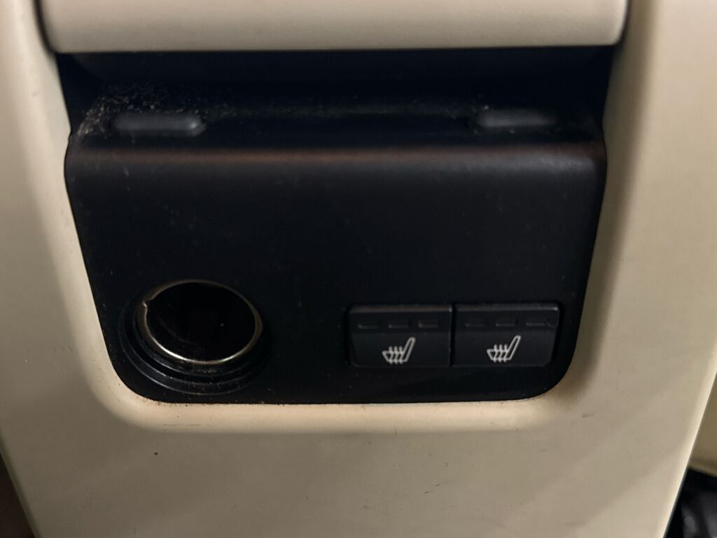 Volvo V60 2013 Musta