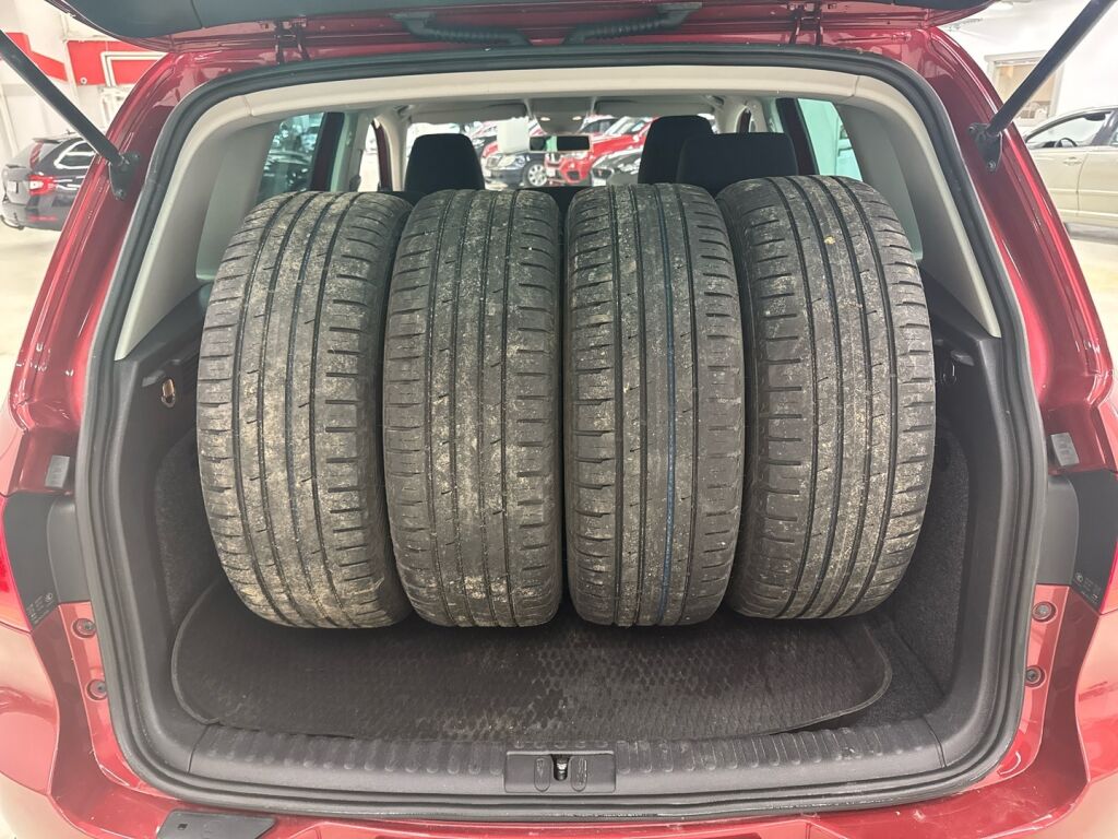 Volkswagen Tiguan 2013 Punainen