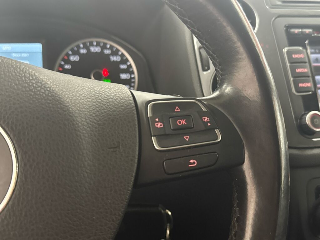 Volkswagen Tiguan 2013 Punainen