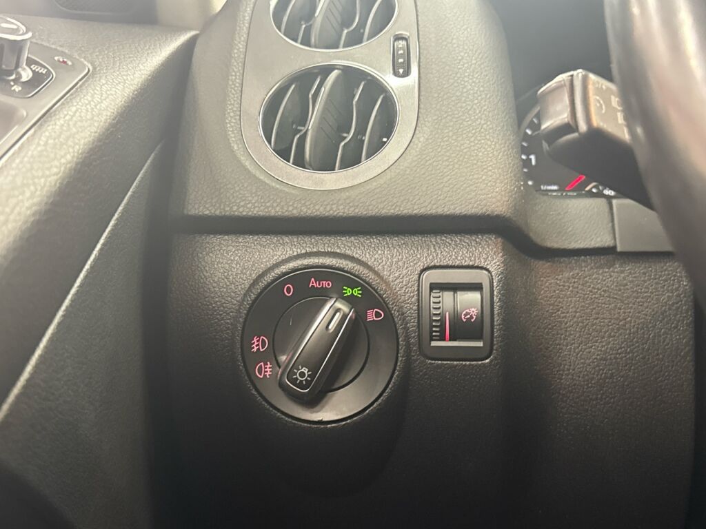 Volkswagen Tiguan 2013 Punainen