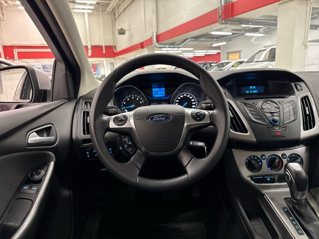 Ford Focus 2013 Harmaa